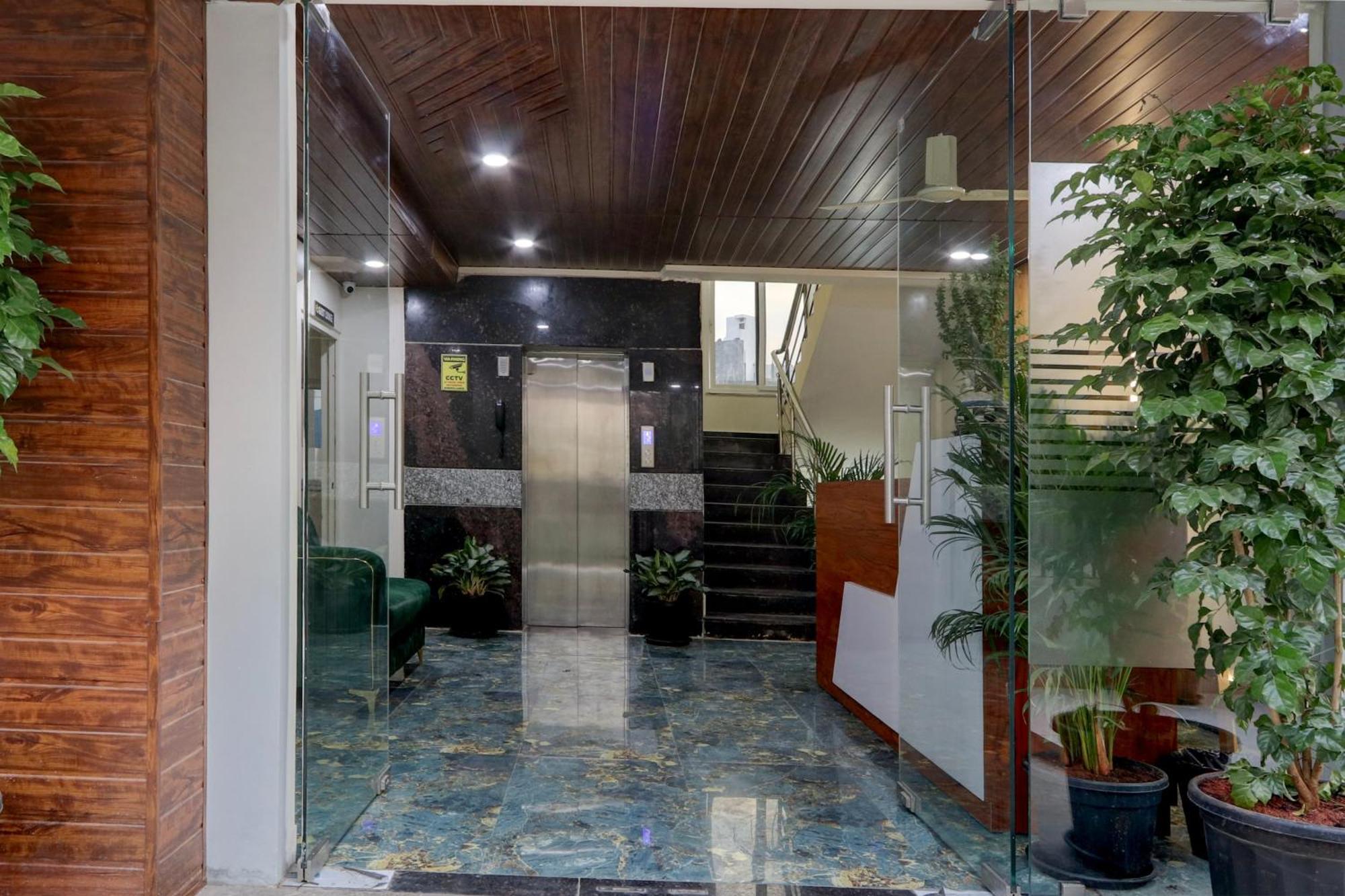 Super Townhouse The Cinco Bliss Near Ikea, Wells Forgo, Kims, Care Hospitals Hotel Hyderabad Exterior photo
